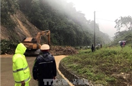 Quảng Nam khẩn trương tìm kiếm các nạn nhân trong vụ sạt lở núi 