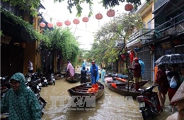 Trung Bộ tiếp tục có mưa to diện rộng, ngập lụt nghiêm trọng ở nhiều nơi