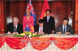Phó Thủ tướng, Bộ trưởng Ngoại giao Phạm Bình Minh gặp Bộ trưởng Ngoại giao Australia