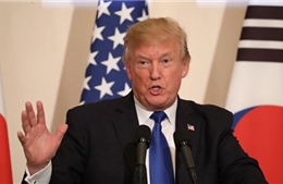 Tổng thống Trump cấm máy bay chở khách Mỹ hoạt động gần Triều Tiên 