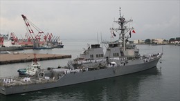 Chiến hạm Mỹ va chạm với tàu kéo Nhật Bản