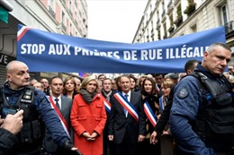 Pháp muốn ngăn chặn cầu nguyện Hồi giáo trên đường phố 