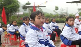Trao áo ấm cho học sinh tại vùng cao Hà Giang
