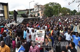 Quân đội Zimbabwe kêu gọi người dân kiềm chế 