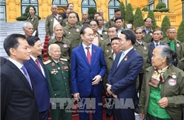Chủ tịch nước gặp mặt đại biểu công dân Lào có công với cách mạng Việt Nam