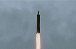 Triều Tiên phóng tên lửa đạn đạo liên lục địa xuống biển Nhật Bản