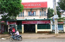 Đắk Lắk: Dùng súng tự chế bắn bảo vệ Ngân hàng Agribank Hòa Thắng 