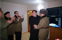 Triều Tiên bung video phóng tên lửa, ông Kim Jong-un rạng rỡ trong mọi khuôn hình