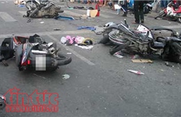 Quảng Trị: Hai xe máy tông nhau, cả 5 người thương vong