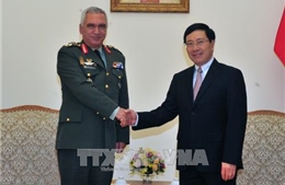 Phó Thủ tướng Phạm Bình Minh tiếp Chủ tịch Ủy ban Quân sự EU