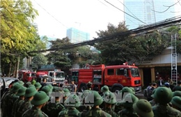 Khống chế cháy lớn tại số 5 phố Phan Kế Bính, Hà Nội 