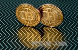 Bitcoin tiếp tục công phá ngưỡng 15.000 USD 