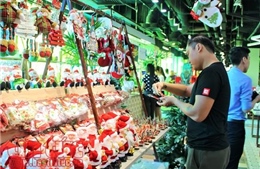 Nhộn nhịp thị trường giáng sinh tại TP Hồ Chí Minh