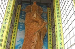 Tượng Phật bằng Hoa bất tử chùa Linh Phước Đà Lạt xác lập kỷ lục thế giới 