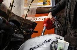 Giá dầu châu Á tiếp tục chạm mức cao kỷ lục mới