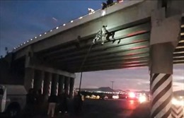 Phát hiện 6 xác người treo lơ lửng trên cầu ở Mexico