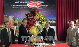 Phó Thủ tướng Trương Hòa Bình thăm các tổ chức tôn giáo tại Kon Tum 