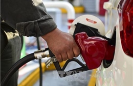 Giá dầu thế giới chạm mức cao nhất trong hơn 2 năm qua