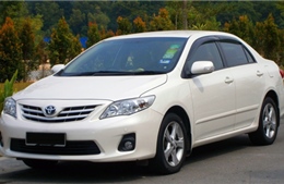 Toyota Việt Nam triệu hồi hơn 8.000 xe Corolla do có lỗi ở túi khí