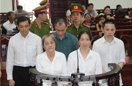 Phạt tù nhóm buôn lậu xe Lexus, Mercedes từ Campuchia về Việt Nam