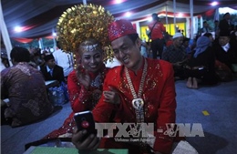 Đám cưới tập thể ở Indonesia nhân dịp Năm mới