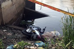 Bị nghi mất tích dưới sông Sài Gòn, hoá ra say xỉn đánh rơi xe máy dưới cầu