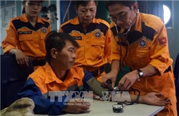 Đà Nẵng: Lai dắt tàu bị nạn cùng 4 thuyền viên về đất liền an toàn
