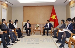 Phó Thủ tướng Trịnh Đình Dũng tiếp Tổng Giám đốc Tổ hợp Samsung tại Việt Nam 