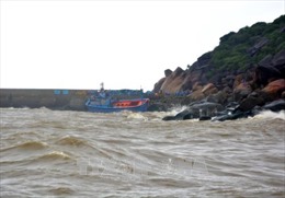 Một tàu cá chìm trên Vịnh Bắc Bộ, 8 ngư dân mất tích  