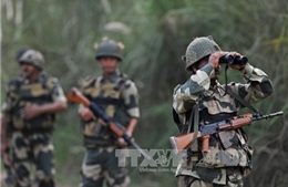 Binh sĩ Ấn Độ và Pakistan đấu súng dọc đường kiểm soát Kashmir