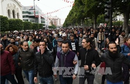 Tunisia:  Bắt giữ gần 800 đối tượng biểu tình quá khích 
