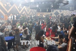 Hàng chục thanh niên nghi sử dụng ma túy trong quán karaoke ở Đồng Nai