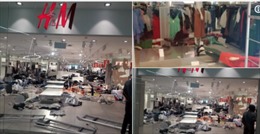 Showroom H&M bị đập phá tan tành vì quảng cáo ‘ví người như khỉ’