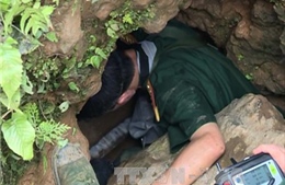Một thiếu niên ở Điện Biên rơi xuống hang sâu khi đi bẫy chuột