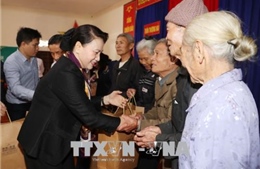 Chủ tịch Quốc hội Nguyễn Thị Kim Ngân thăm và làm việc tại tỉnh Hà Tĩnh