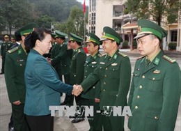 Chủ tịch Quốc hội thăm, làm việc tại Bộ Chỉ huy Bộ đội biên phòng Hà Giang 