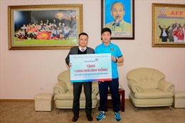VietinBank trao tặng U23 Việt Nam 1 tỷ đồng 