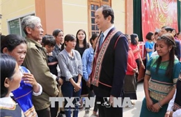 Chủ tịch nước Trần Đại Quang thăm chúc Tết tại tỉnh Kon Tum 