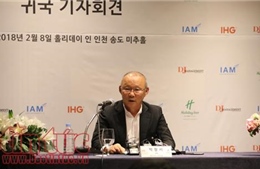Huấn luyện viên Park Hang-seo: Hạnh phúc đi liền trách nhiệm với bóng đá Việt Nam