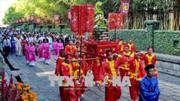 Lễ dâng cúng bánh tét Quốc tổ Hùng Vương