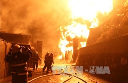 Cháy lớn do chập điện, thiêu rụi 8 căn nhà