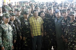 Tổng thống Philippines muốn cử binh sĩ tới Trung Quốc để tạo ‘cân bằng&#39;