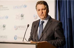 Phó Giám đốc UNICEF từ chức