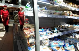 Nga cấm nhập khẩu sữa từ Belarus 