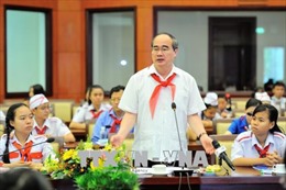 Lãnh đạo TP Hồ Chí Minh gặp gỡ thiếu nhi nhân dịp đầu xuân