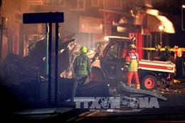 Bắt giữ 3 nghi can trong vụ nổ lớn tại Anh