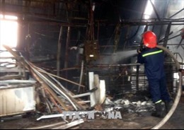 Cháy lớn thiêu rụi 6 ngôi nhà tại Tân Triều, Hà Nội