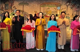 Nhiều chiếc áo dài độc và lạ tại triển lãm lịch sử áo dài Việt Nam qua các thời kỳ