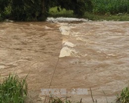 Tìm thấy thi thể 2 nạn nhân bị nước cuốn trôi trên sông Sêrêpốk