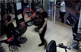 Tạm giữ hình sự hai nghi phạm nổ súng tại hiệu cắt tóc ở Nam Từ Liêm, Hà Nội 